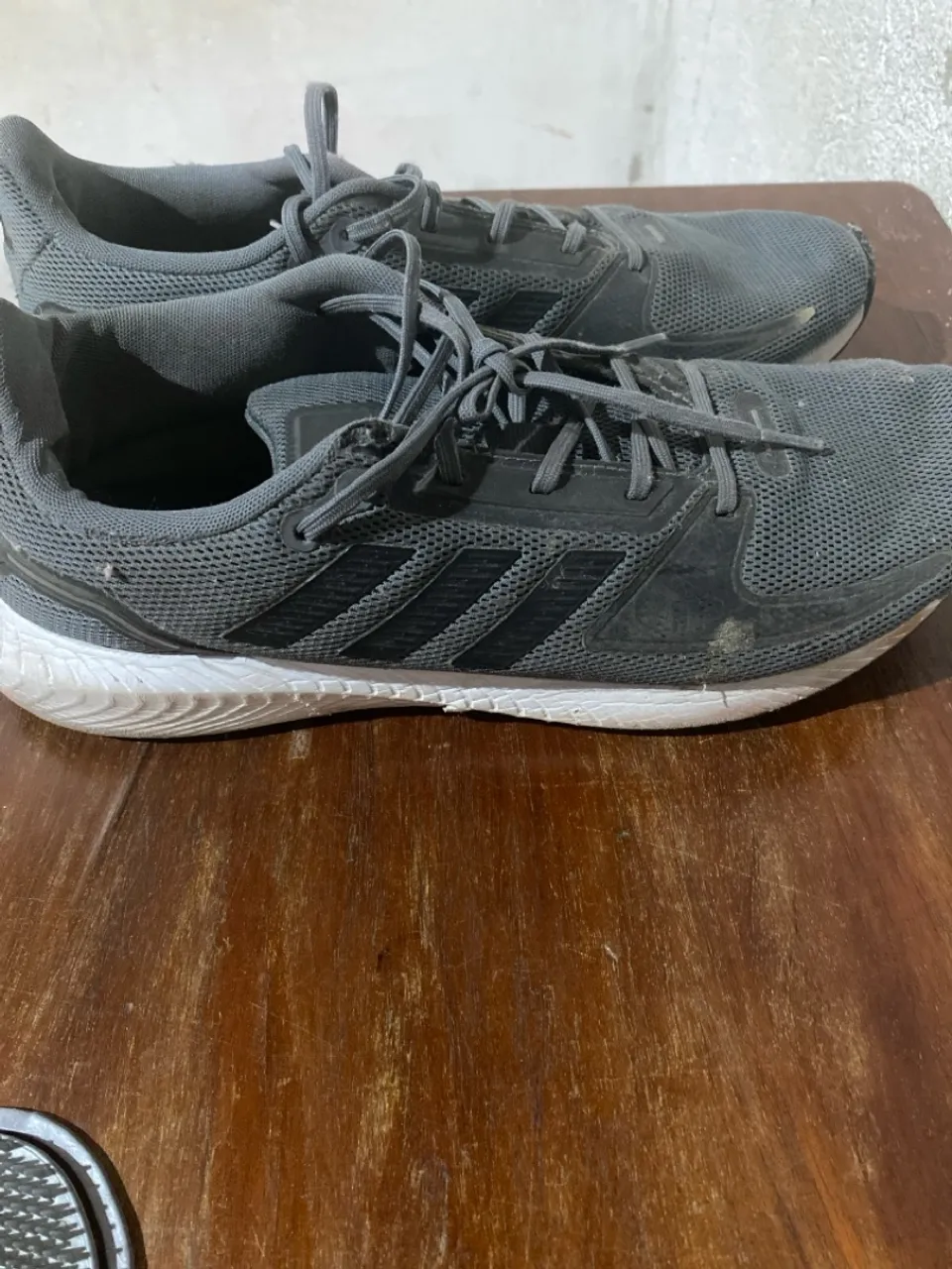 Tênis Adidas Cinza