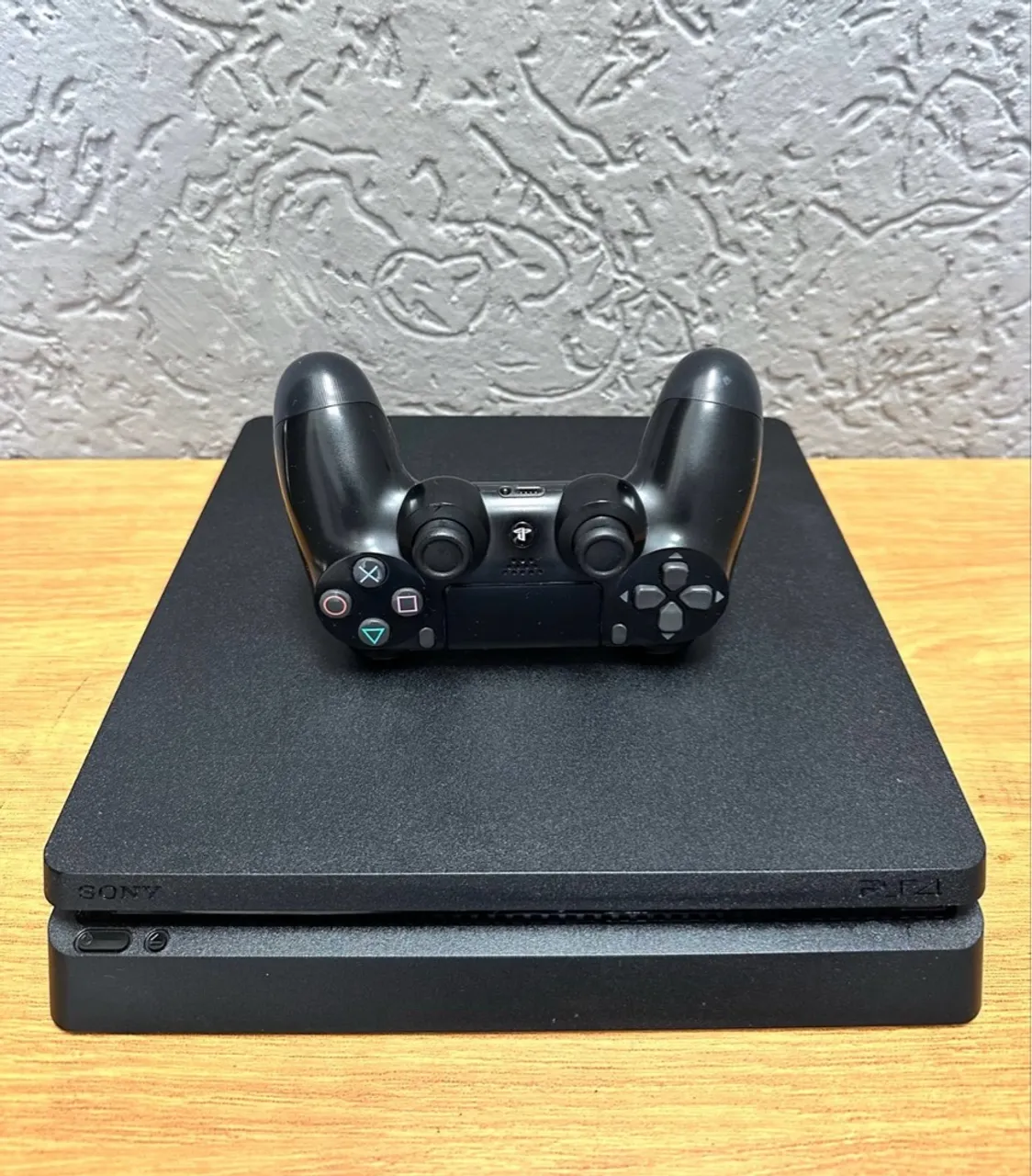 Playstation 4 slim 1Tb - Pra sair Hoje!!