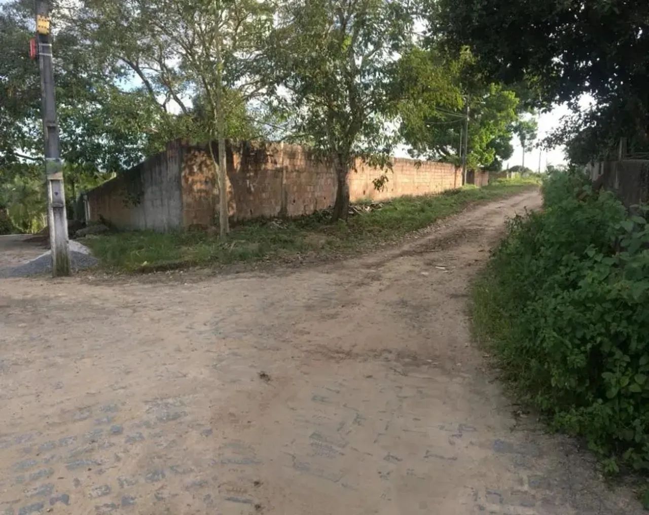 Ótimo Terreno 1.333m2 de Esquina, Todo Murado, Casa em Construção, Aldeia Km 09, Aceito Ca