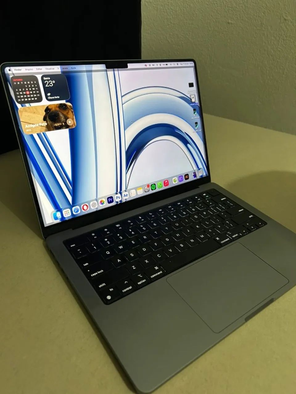 たたた　bh5　MacBookPro2020 M1/16GB/512GB Macbook Pro 2020, 13.3'', Chip M1, 16gb, Ssd-1tb, Touchbar