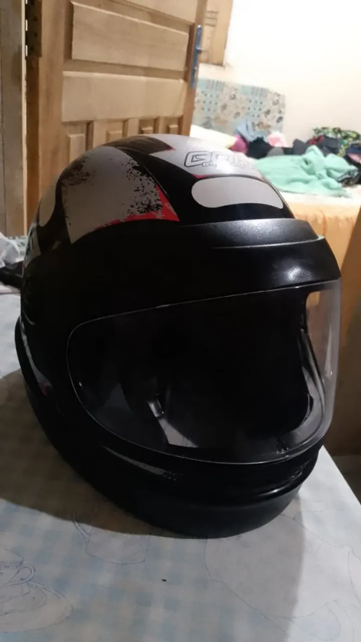 Capacete de Moto gow nunca usado