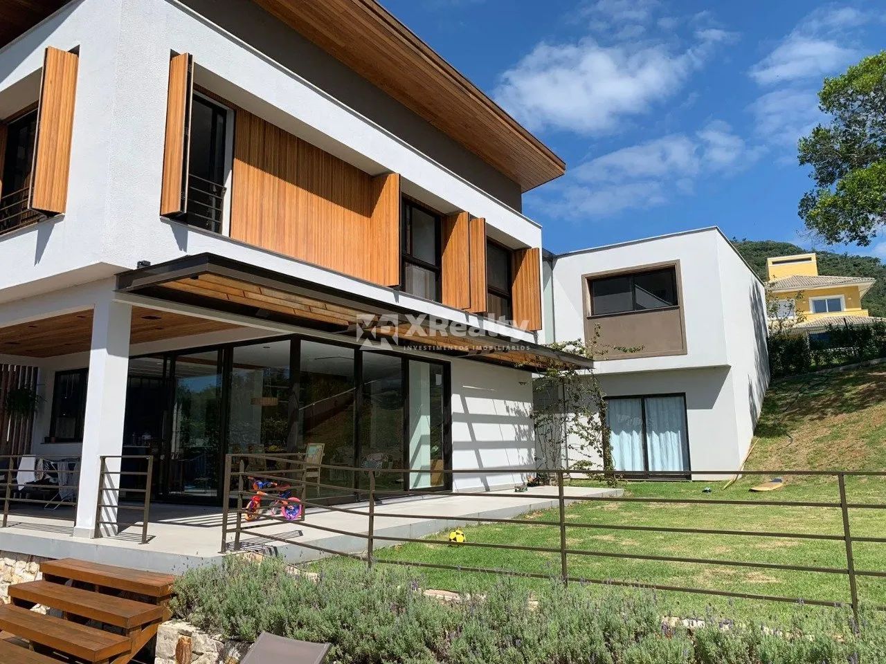 Casa em Condomínio no Rio Tavares - Florianópolis