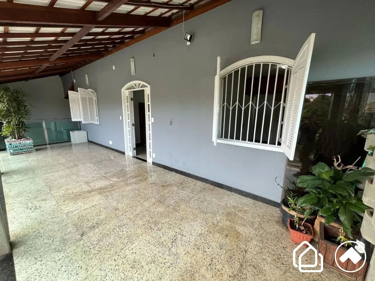 Casa Charmosa para Aluguel em Padre Eustáquio