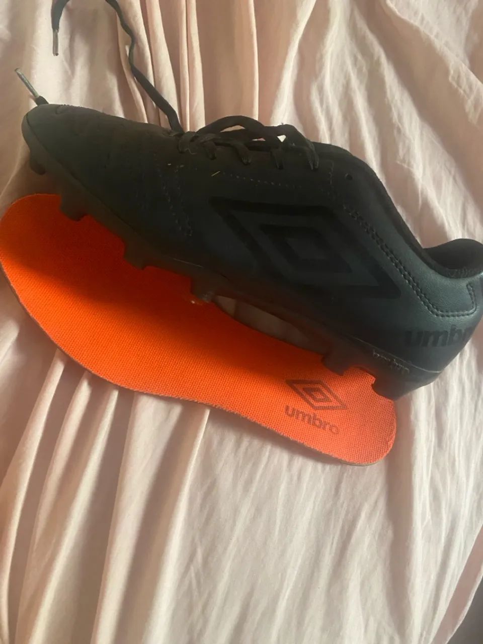 Chuteira original Umbro 