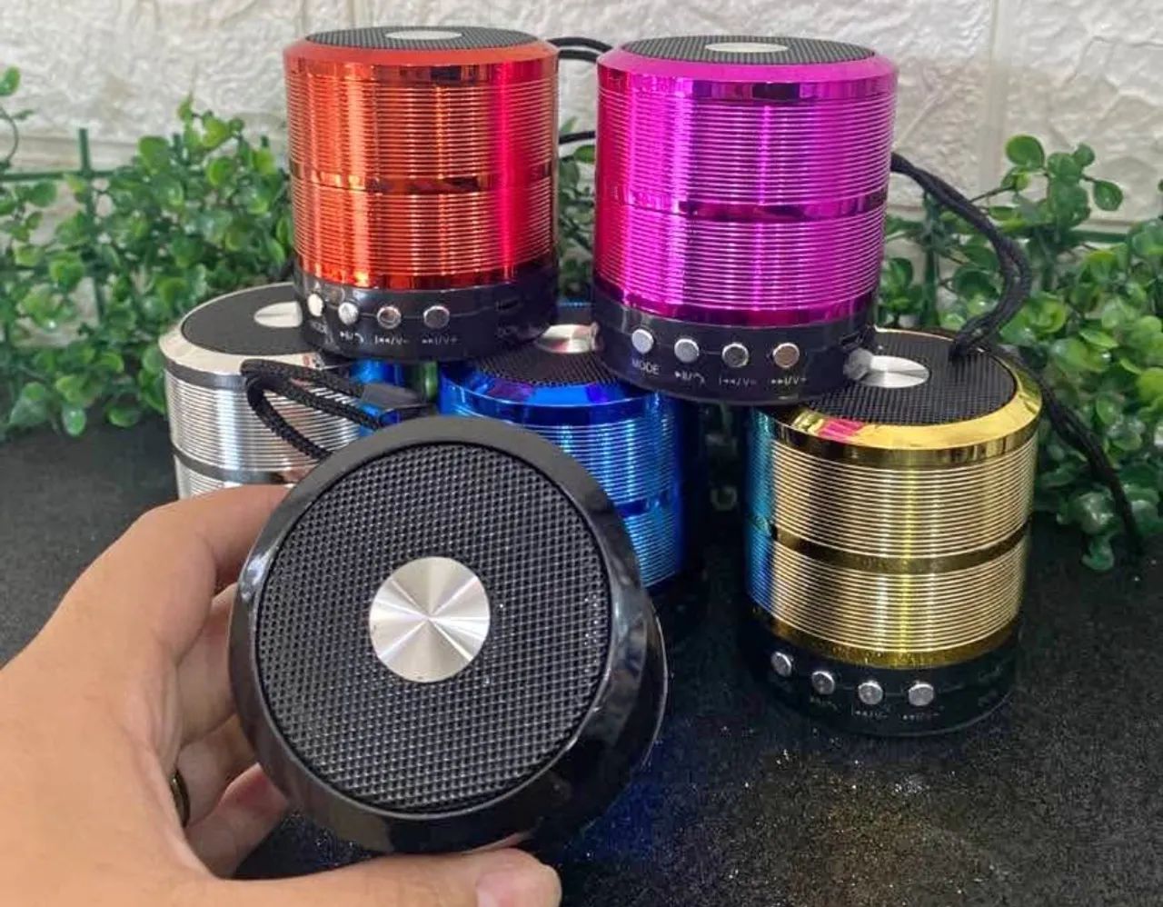 Caixa de Som Bluetooth Portátil Colorida