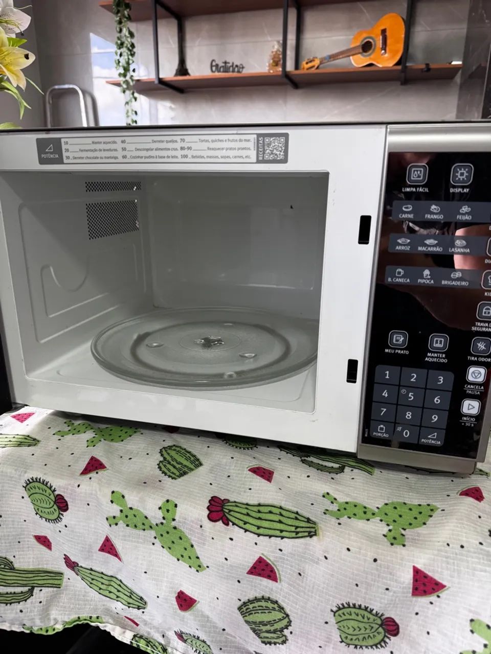 Microondas Eletrolux 31 litros  - Foto 2