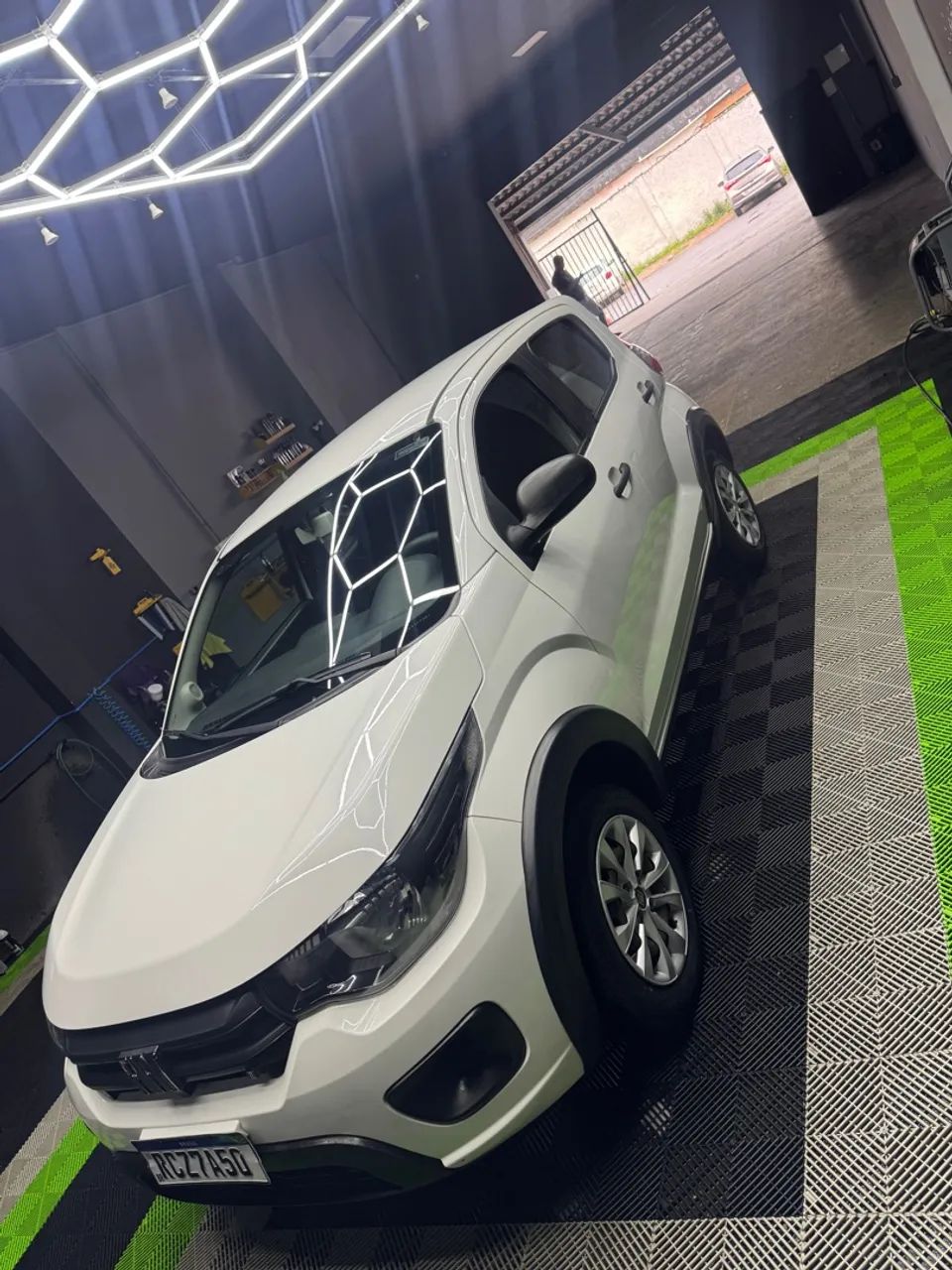 Carro conservado emplacado 2025 - Foto 3