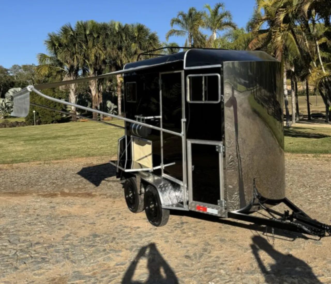 Reboque para dois cavalos 64167769050754120