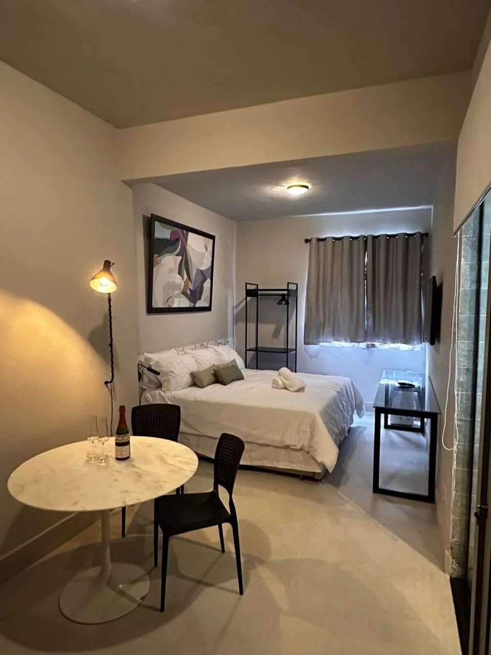 Vendo Studio completo centro BH, para aluguel no Airbnb, pronto para faturar  - Foto 6