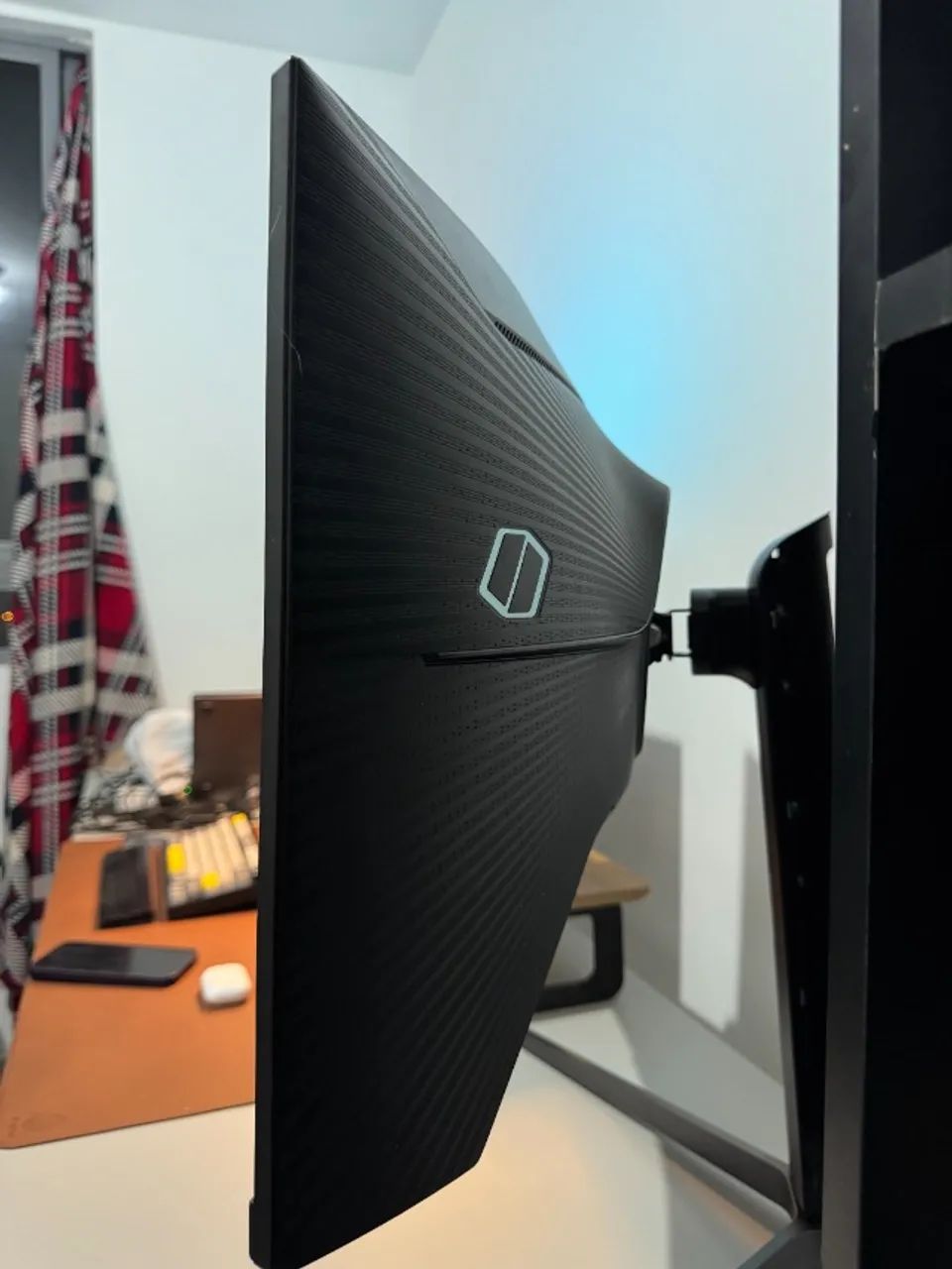 Monitor UHD Samsung 28" 4K, HDMI, Display Port, FreeSync, Preto, Série UR550. - Foto 3