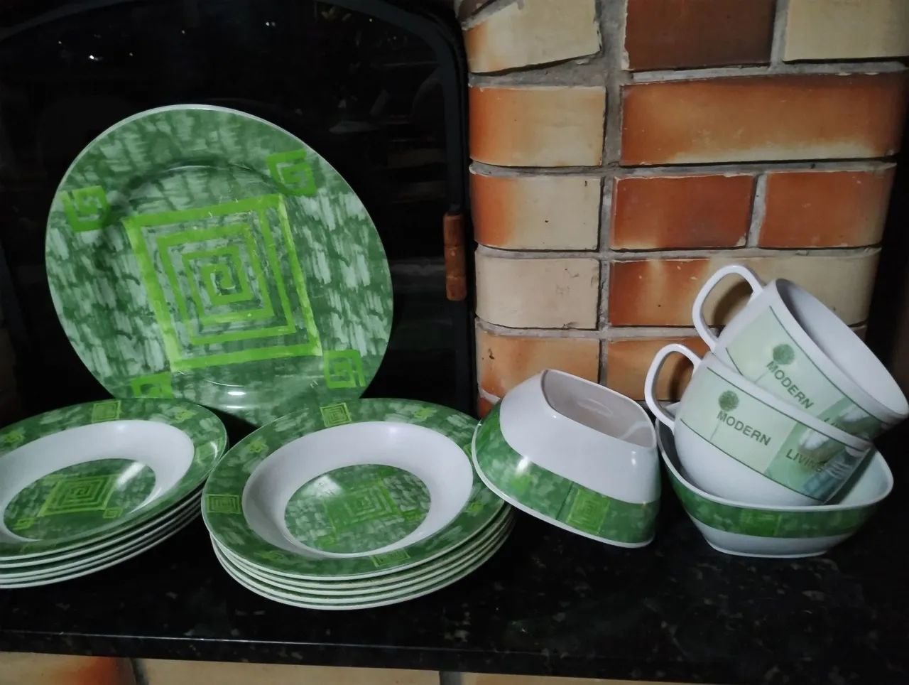 Aparelho de jantar, seminovo, 23 peças, pratos, combucas, travessas, xícara