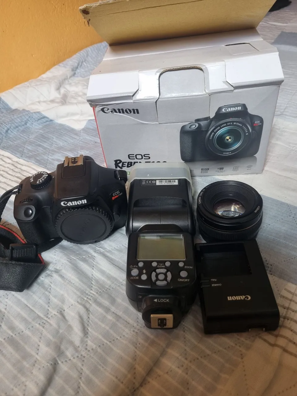 Camera profissional canon t100