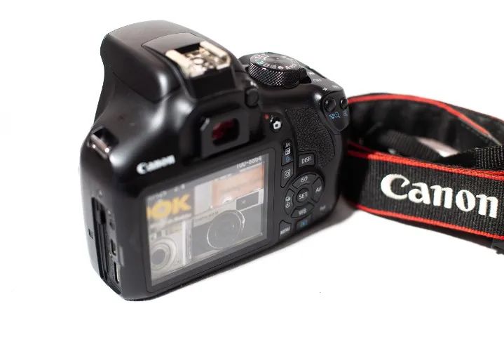 CAMERA REBEL T6 ( SÓ CORPO ) 2 BATERIAS , CARREGADOR E CARTÃO 32G