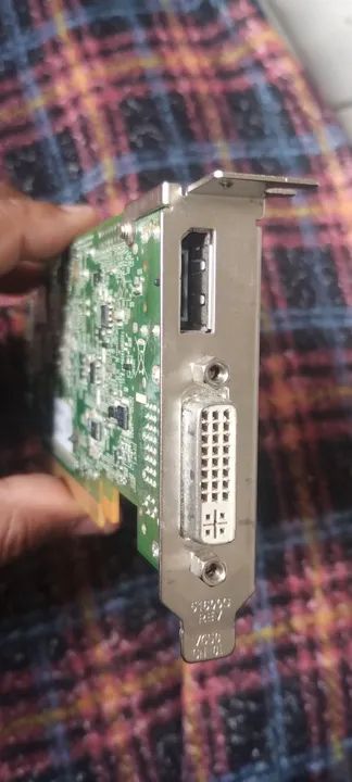 Placa de Vídeo 1 gb 128 bits amd radeon - Foto 3