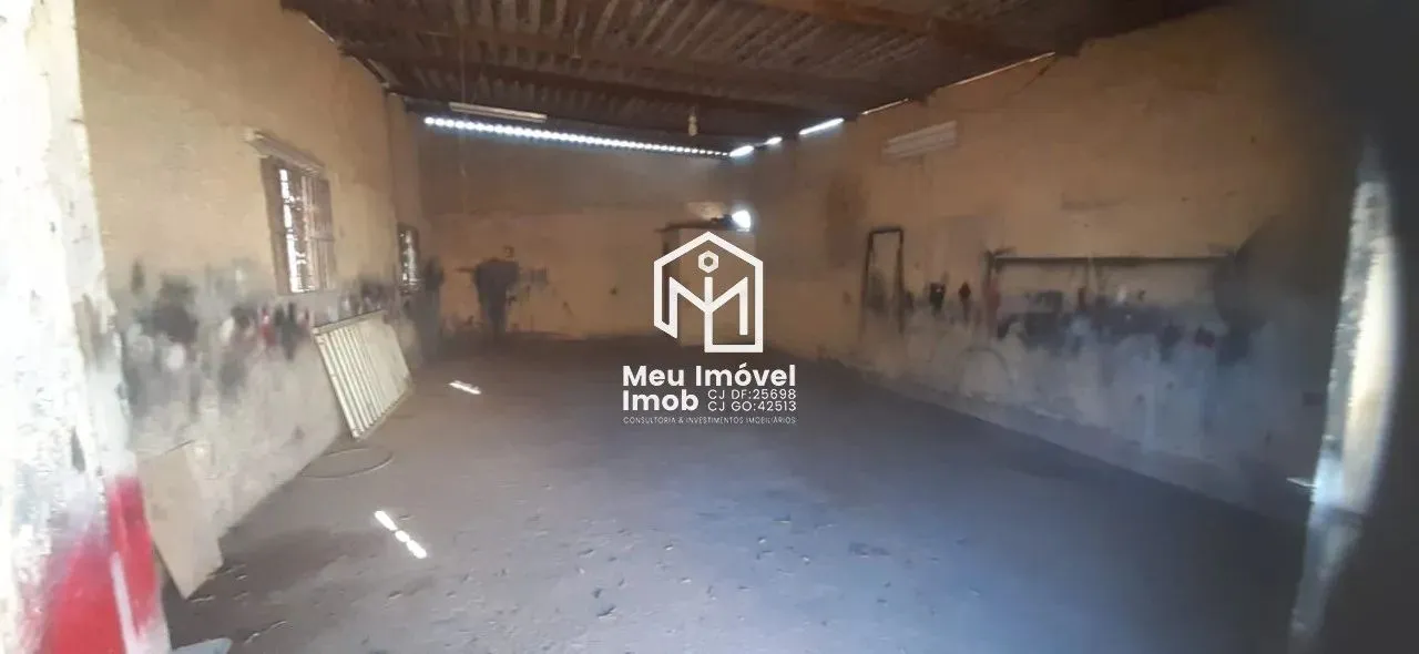 Rua Amazonas Quadra 7 Lote B Setor SHIS Luziânia Galpão 2 Vagas 125m²