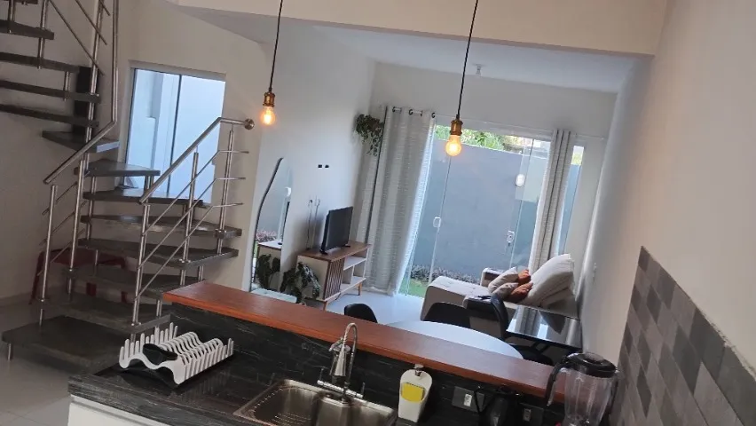 Alugo Casa mensal (R$3500,00) - (somente até final de novembro)