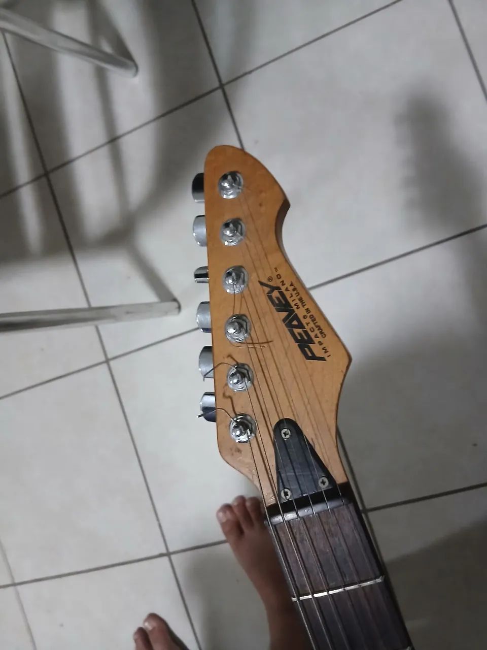 Guitarra Peavey elétrica, 3 humbuckers, personalizada com adesivos, ótima para rock ? - Foto 4