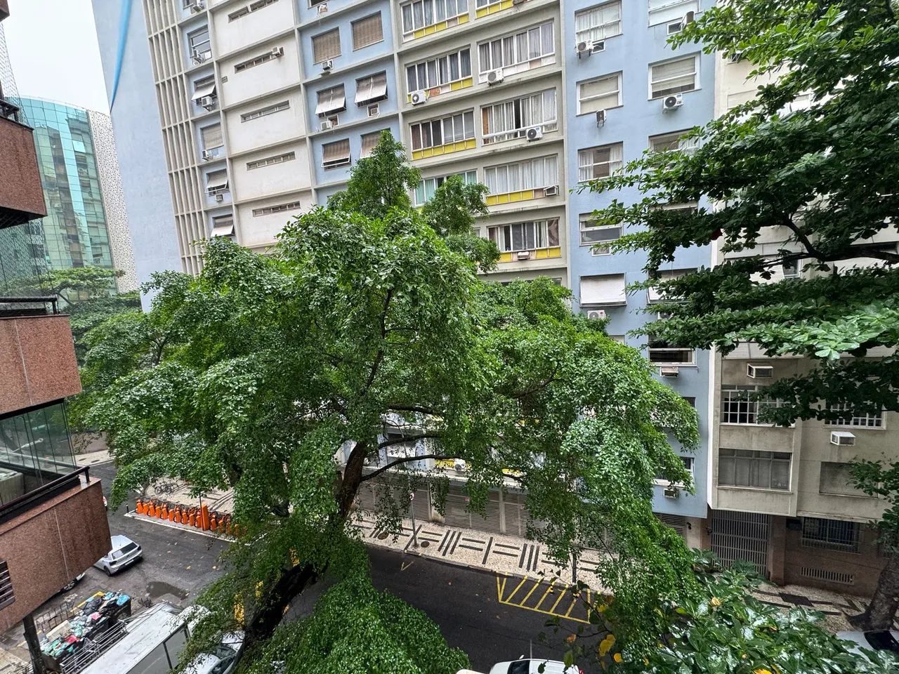 Leme! Espaçoso, garagens, frente, alto, prédio tradicional. - Foto 3