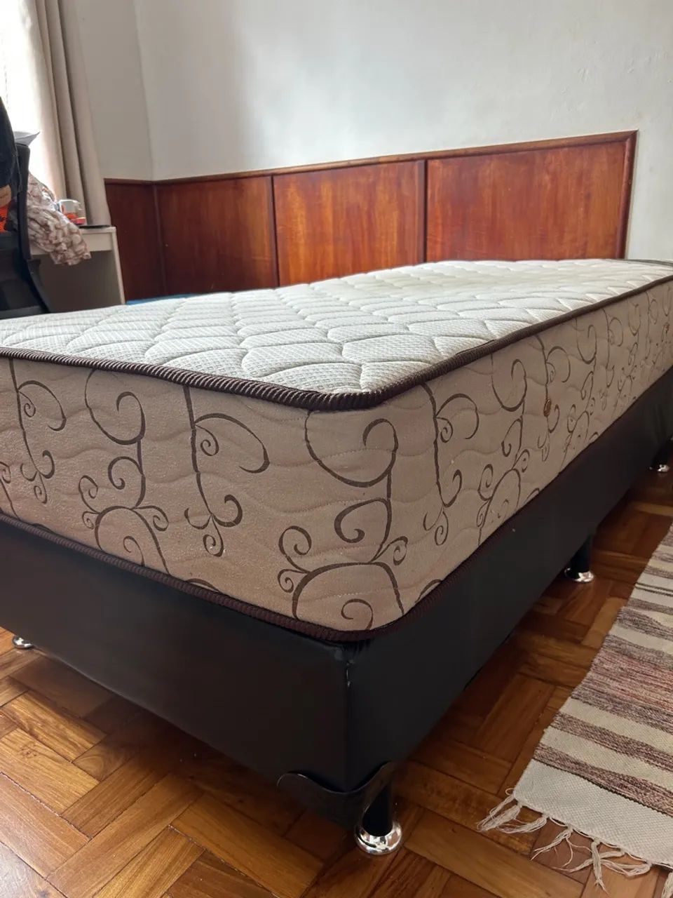 Cama Box de Solteiro com Colchão - Usado
