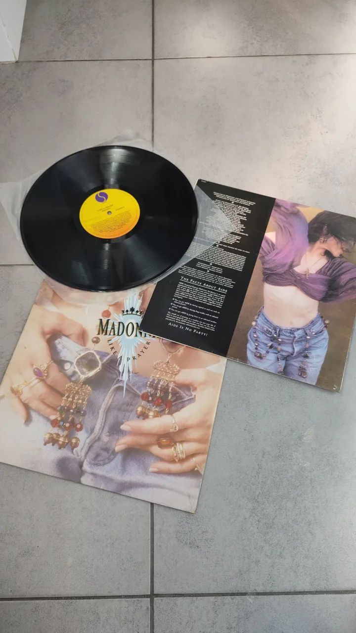 Vinil da cantora Madonna Like Prayer - Foto 2