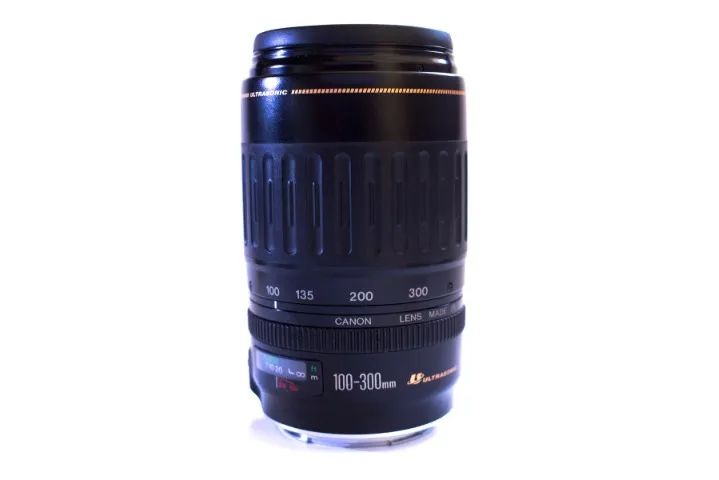 Lente Canon EF 100-300 F4.5-5.6 USM - Acessórios para