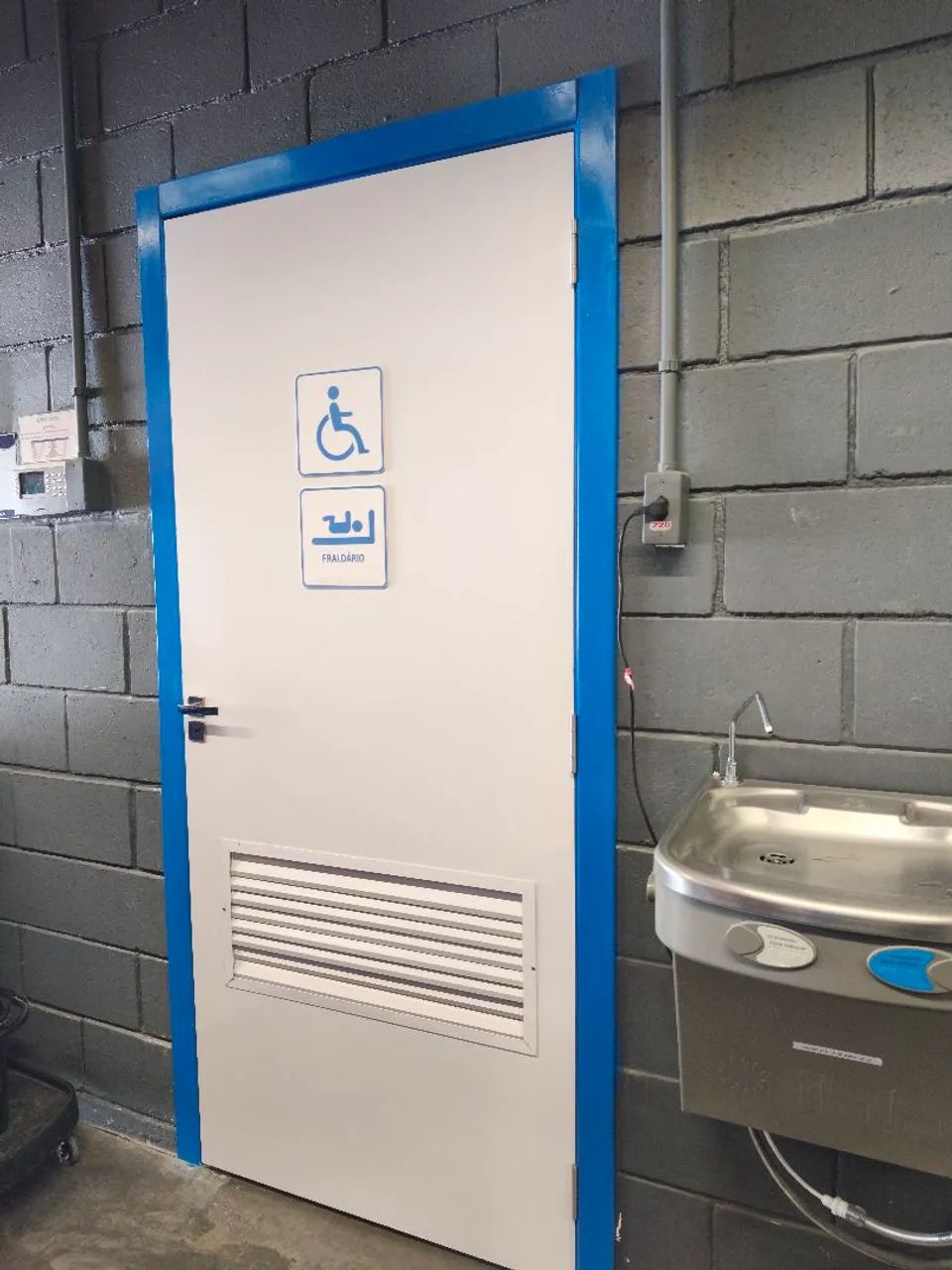  Instalação porta e Fechadura Digital  - Foto 3