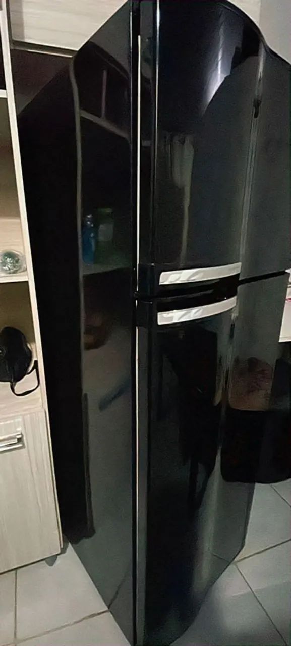 Geladeira Duplex Brastemp com defeito não tá gelando conserto ou tira pecas - Foto 2