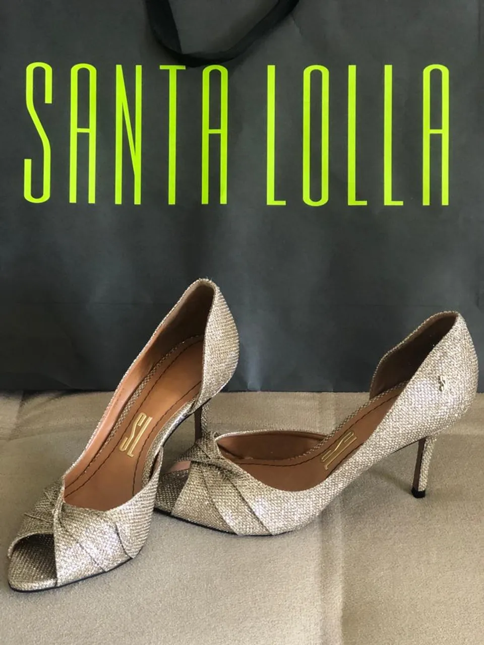Sapato Peep Toe