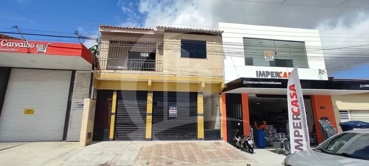 Ponto comercial para Locação e Venda próximo à Praia da Costa com pavimento superior resid
