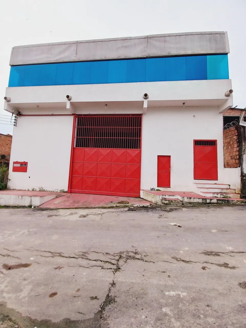 Ve4nde/Galpão/Prédio/Colônia Terra Nova-Manaus/Área comercial ou residência/720m²/4 Banhei - Foto 3