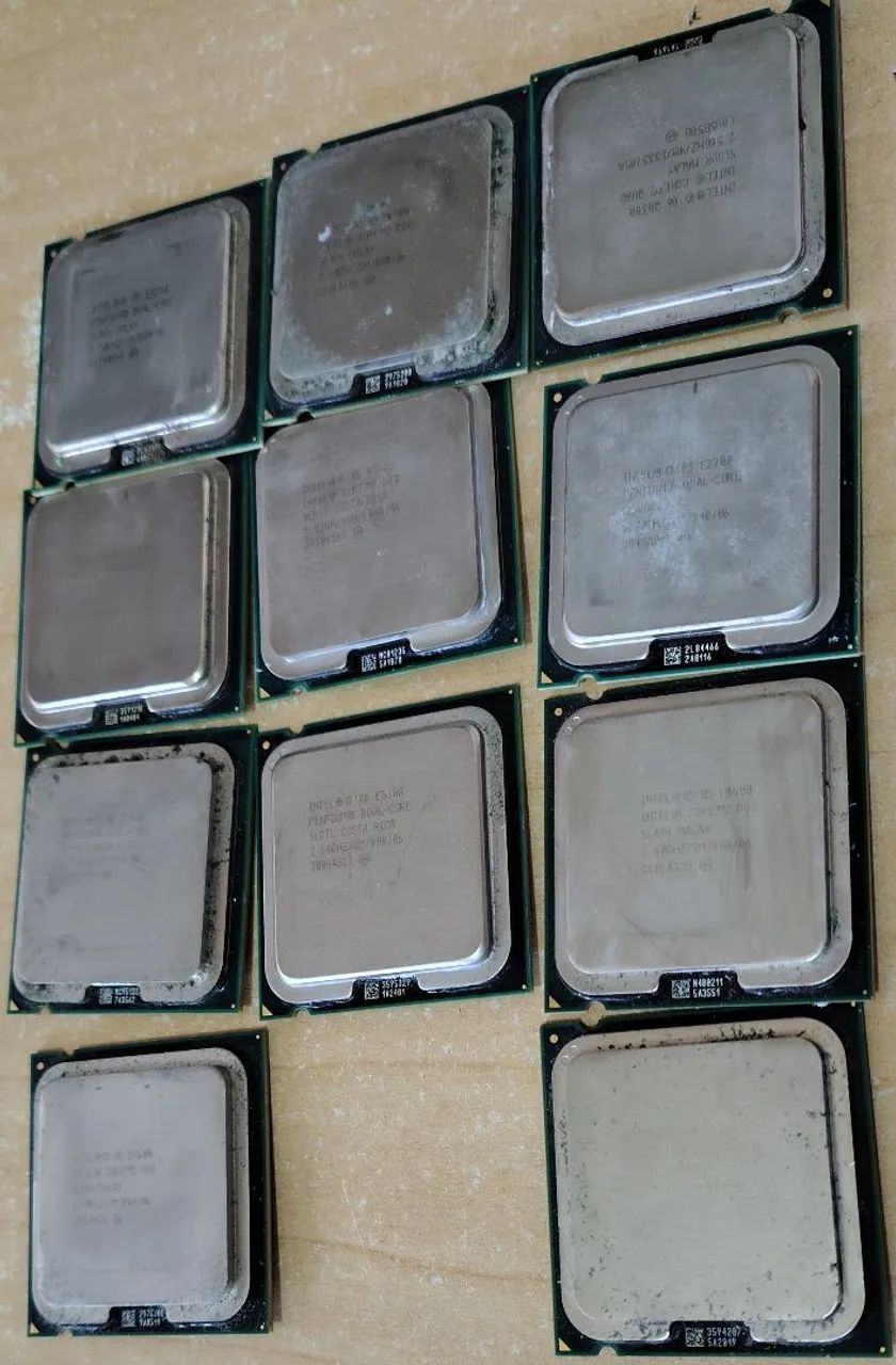 Lot of 32 PC and Laptop Processors64312216312962121