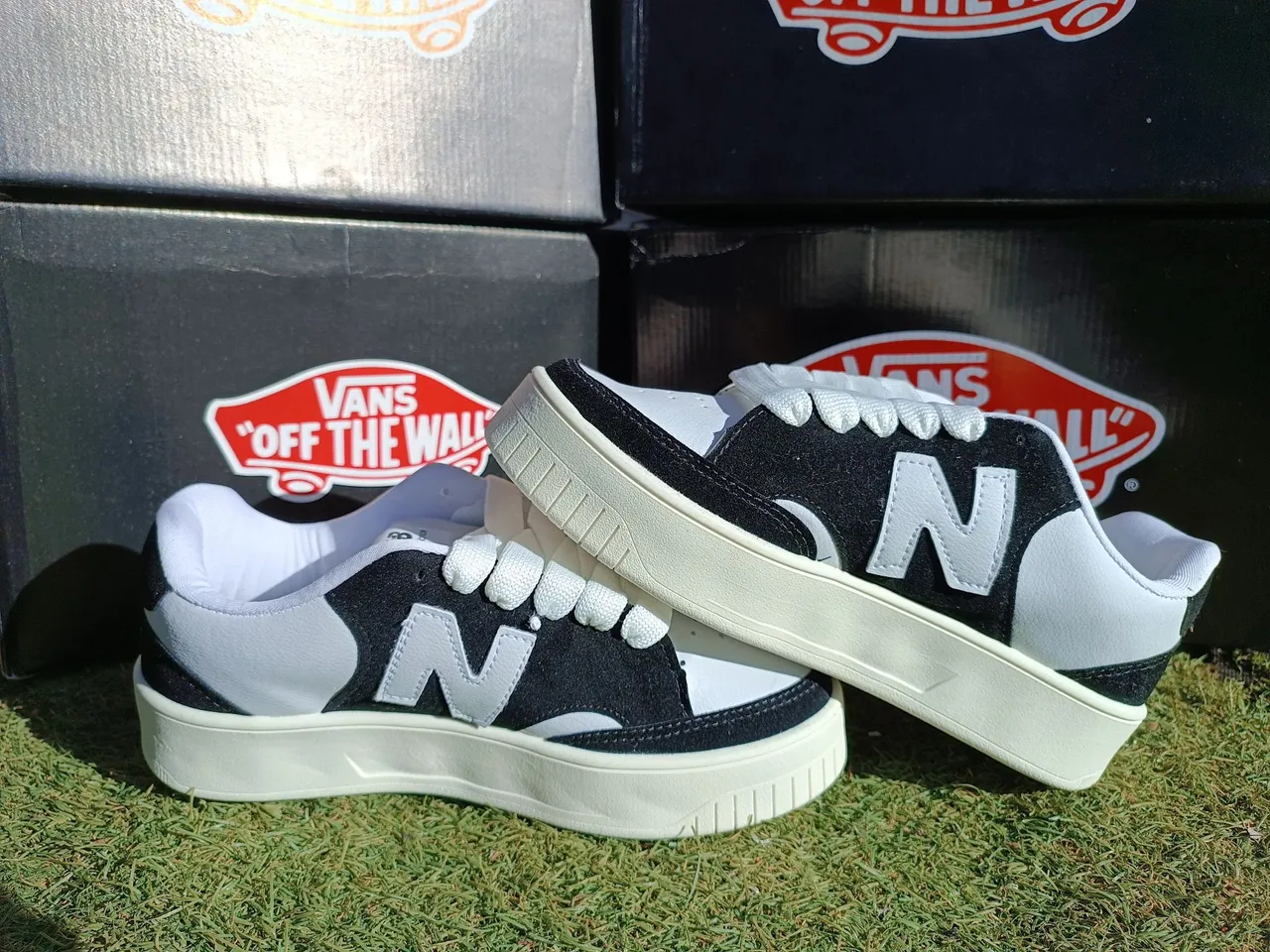 Tênis New Balance Branco e Preto do 34 ao 39