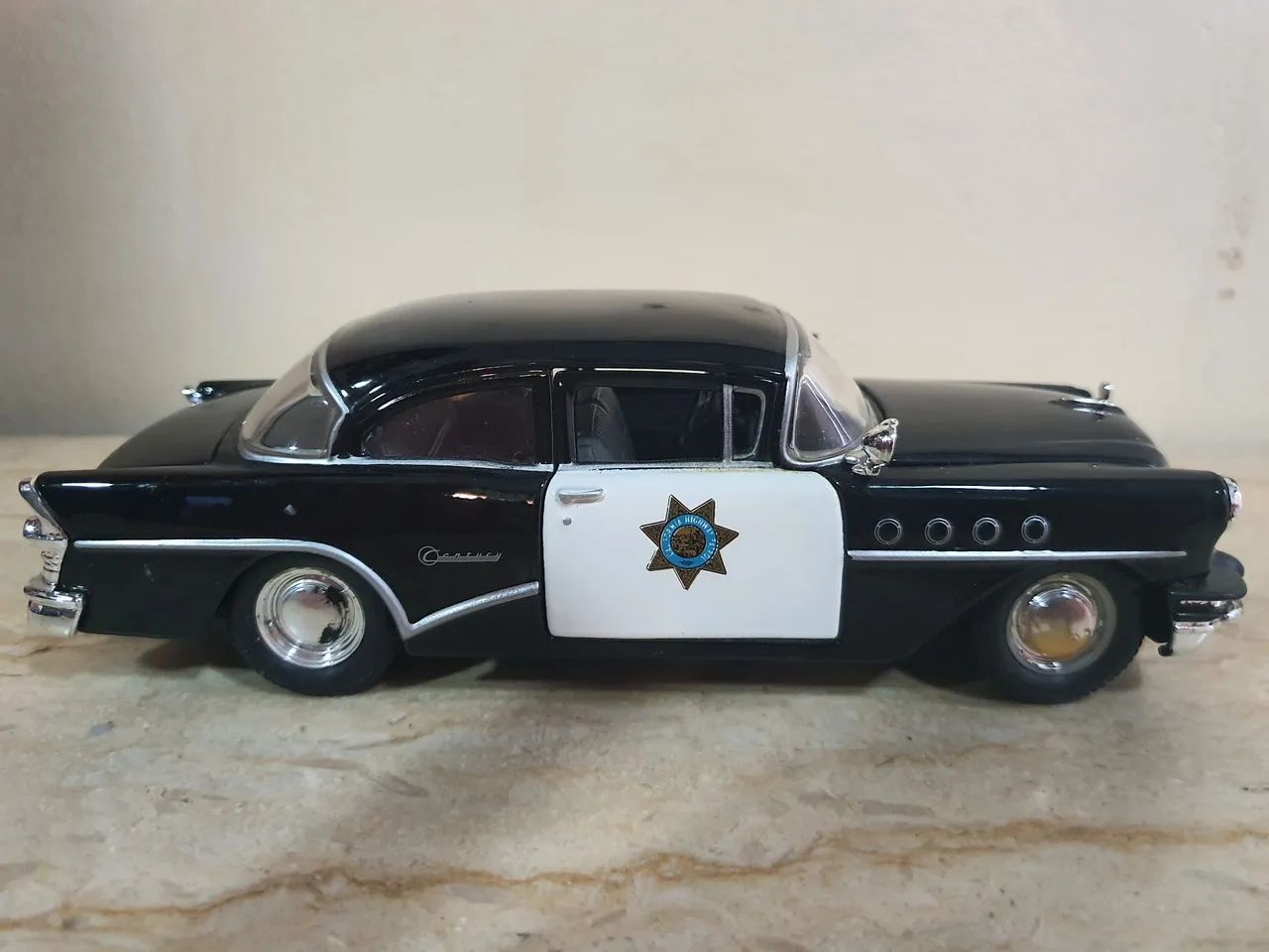 VEÍCULO POLICIAL BUIK CENTURY 1955 