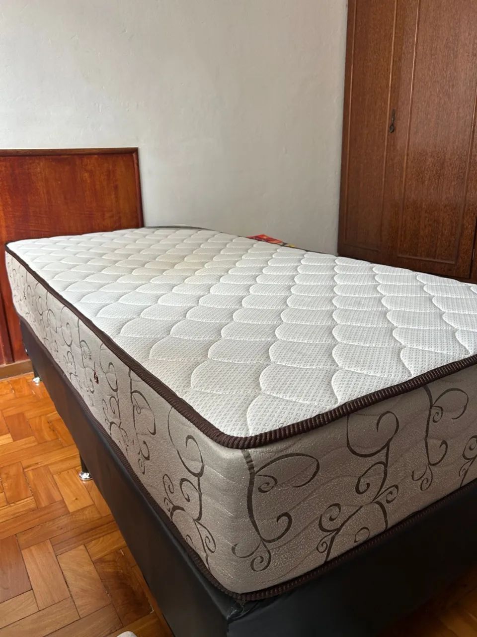 Cama Box de Solteiro com Colchão - Usado - Foto 3