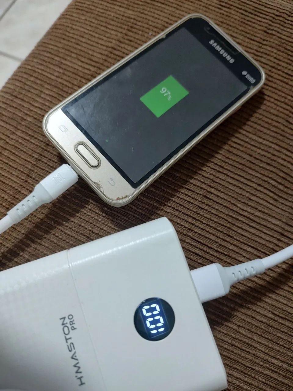 Carregador portátil (30.000mAh) usado 