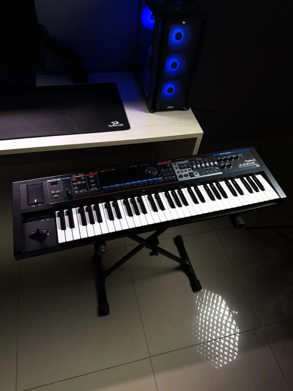 Teclado Sintetizador Roland Juno-Gi