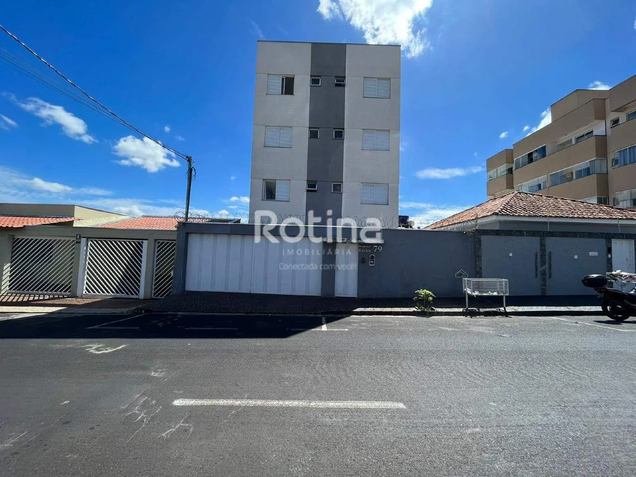 Apartamento para alugar, 2 quartos, Brasil - Uberlândia/MG - Rotina Imobiliária