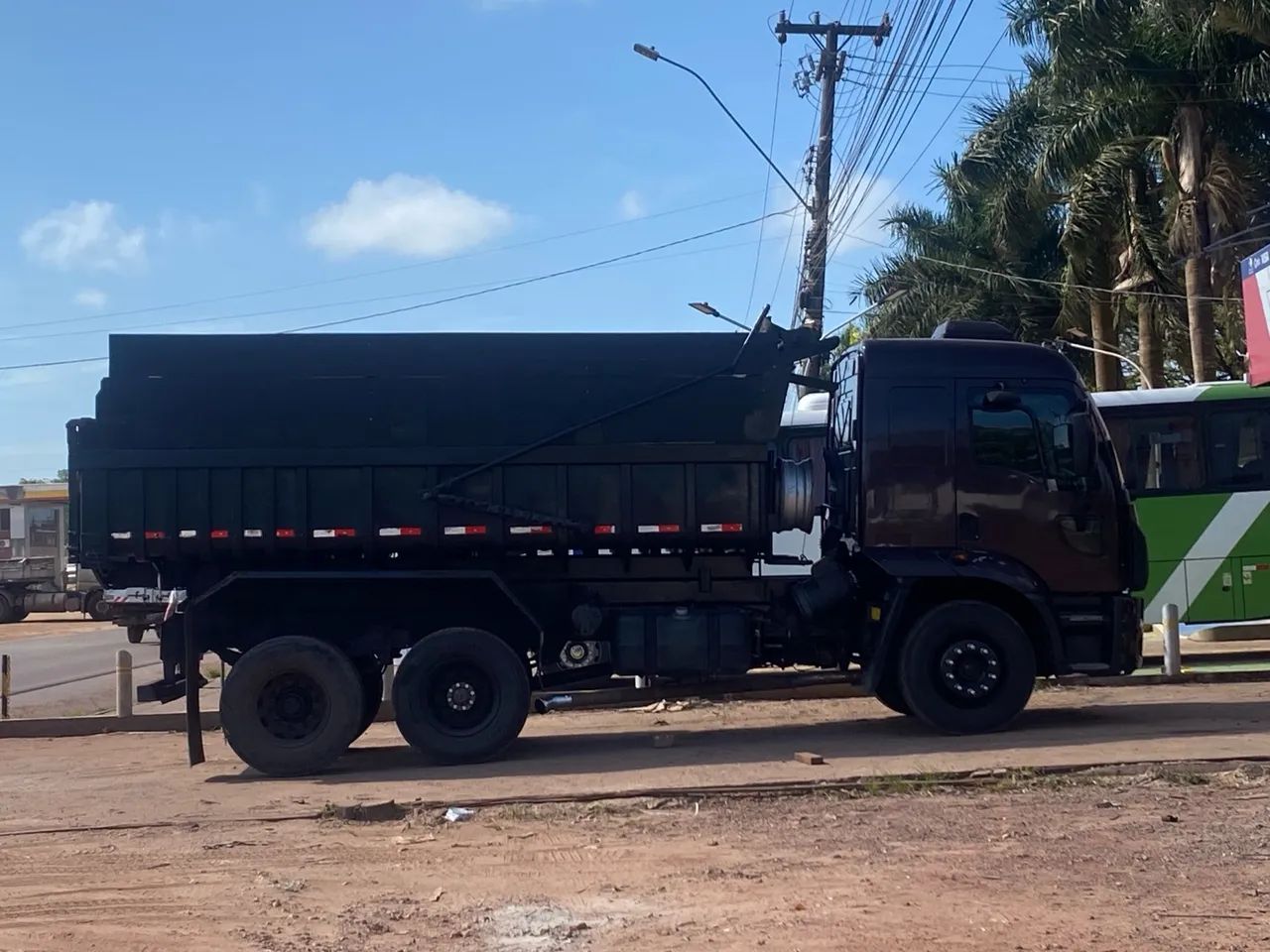 Caminhão Caçamba Ford Cargo 2428 - Foto 5