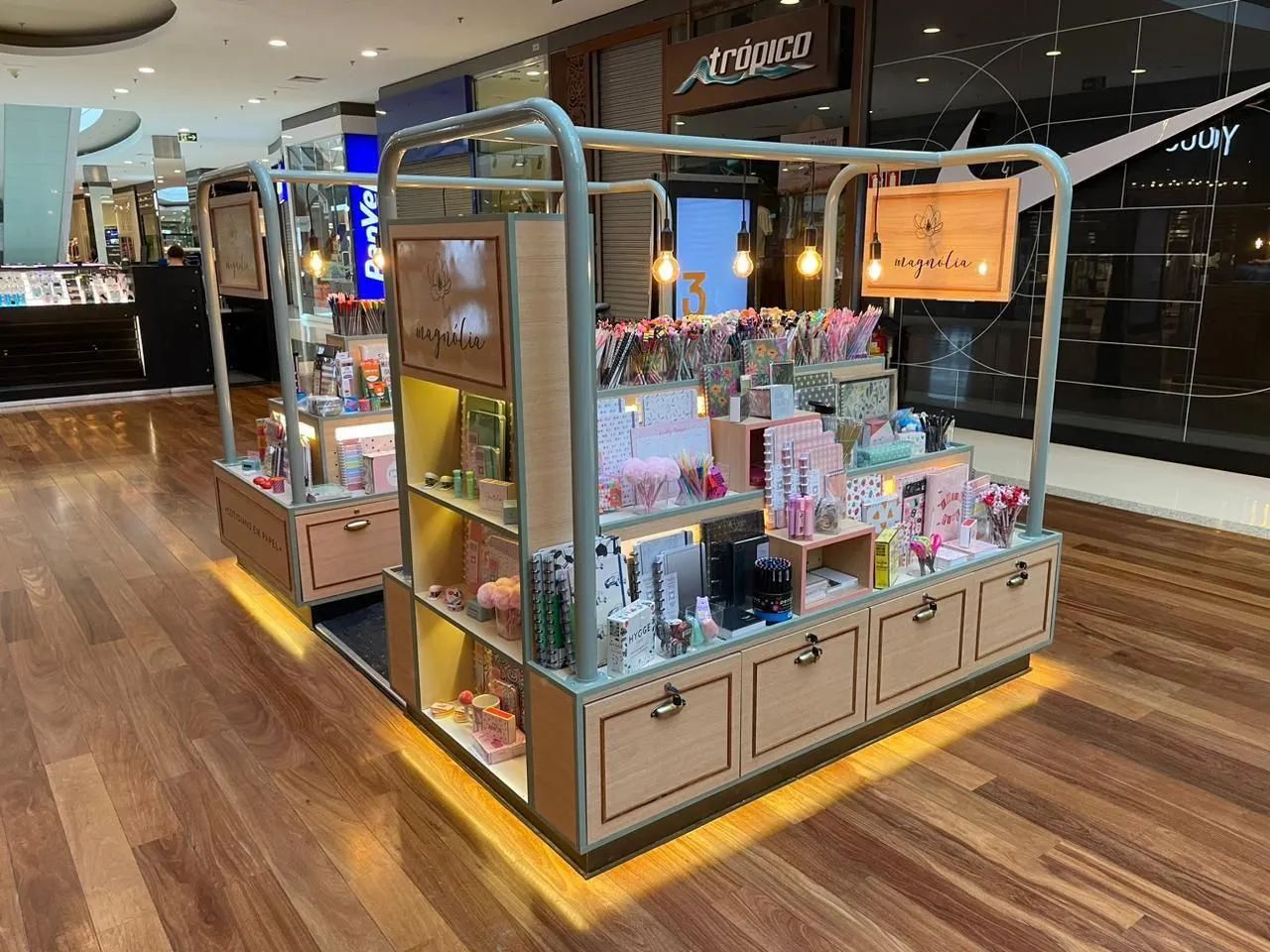 Expositor de madeira maciça  - Foto 3