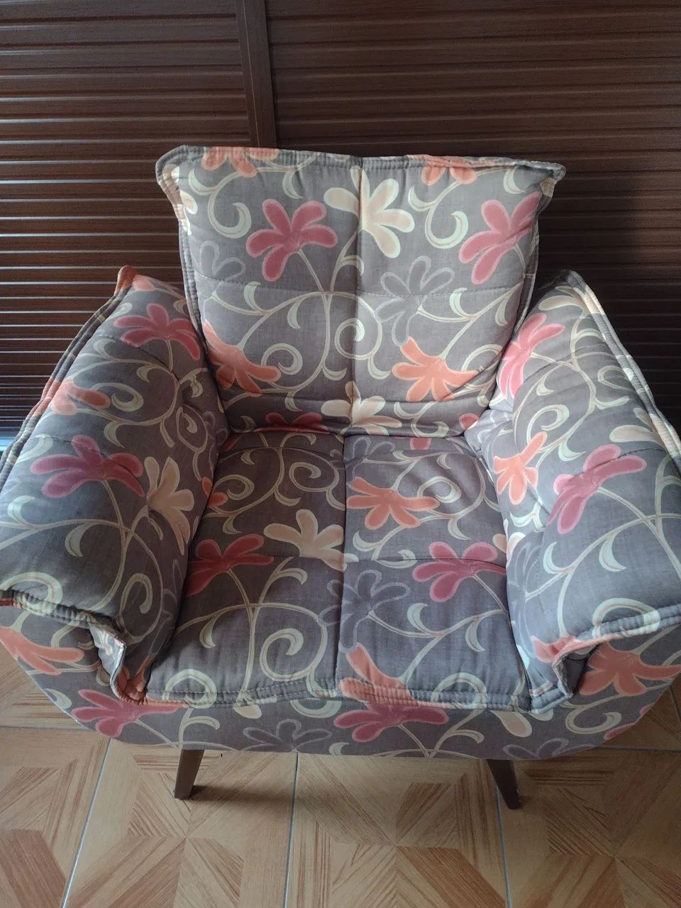 Poltrona Decorativa Floral Confortável - Foto 2