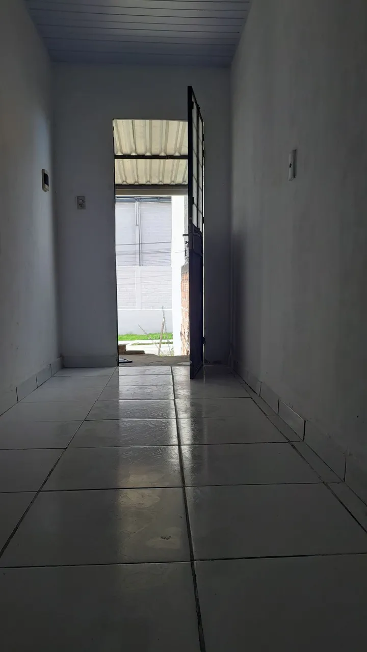 Alugo apartamento com 2 compartimentos incluso água e luz , em conjunto ,ambiente familiar
