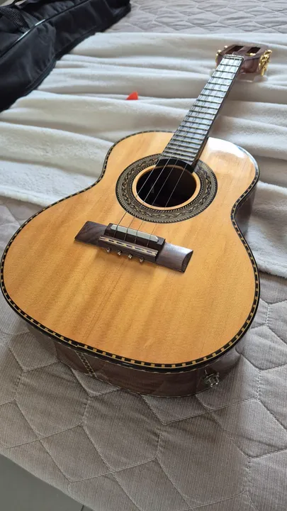 Cavaquinho Rozini Presença Brasil tampo macico
