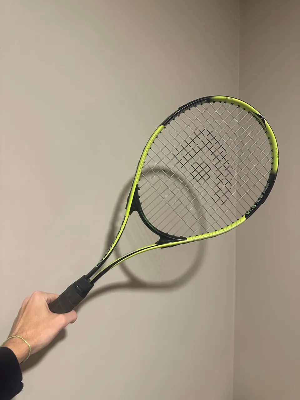 VENDO RAQUETE TÊNIS SEMI NOVA ADAMS