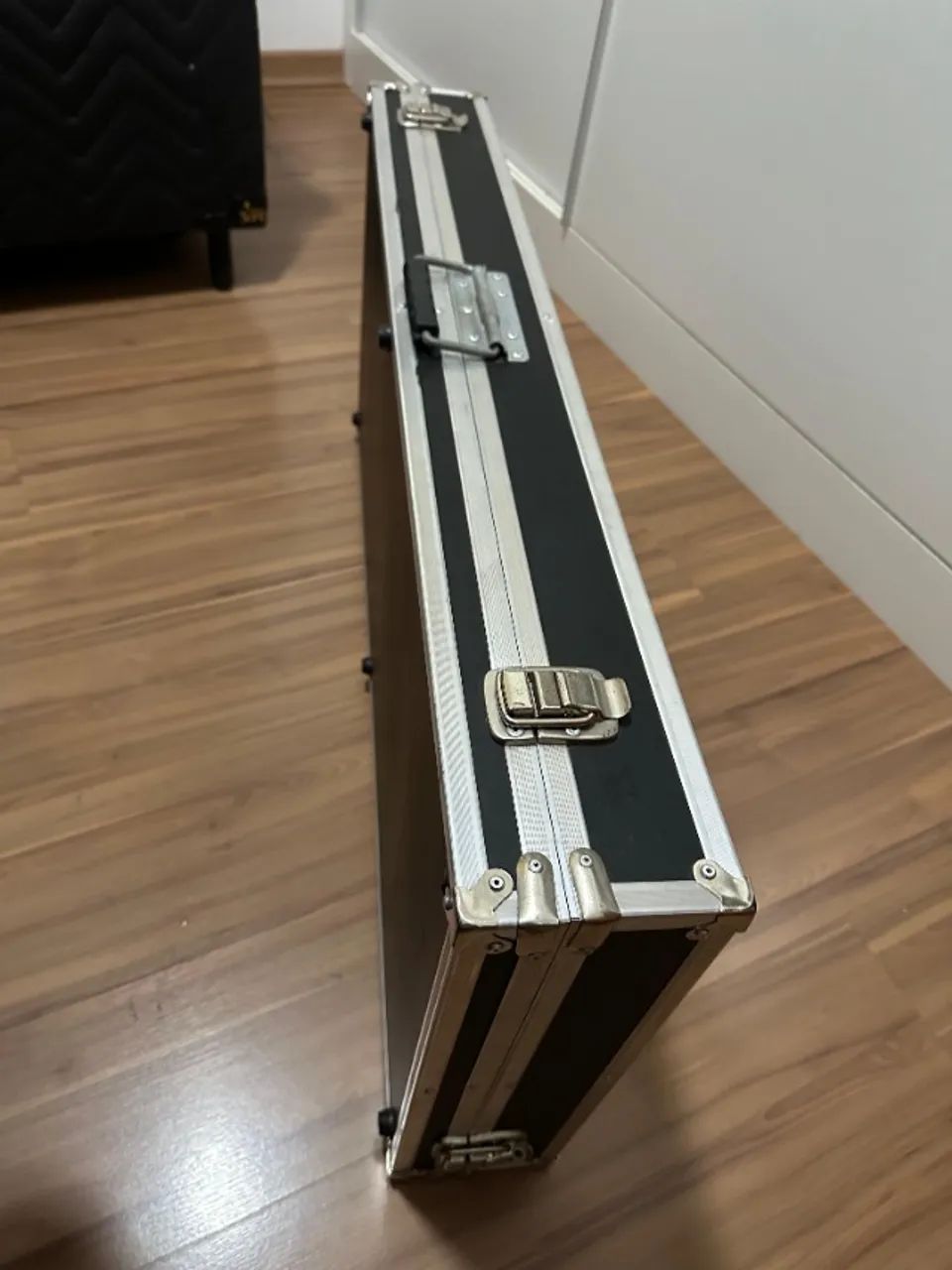 Hard Case para Pedais - 92 x 43 cm - Excelente estado - Foto 3