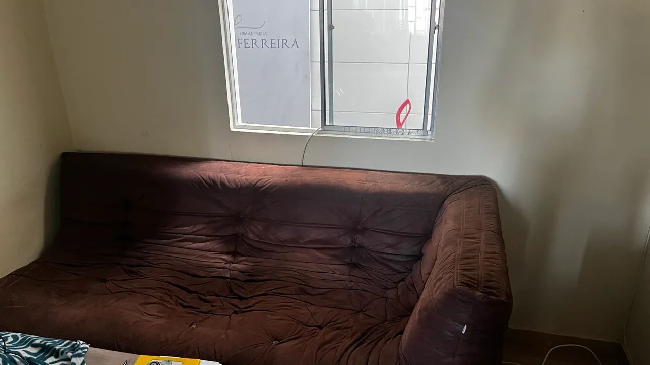 Vende-se Kit de 3 sofás de couro marrom - Foto 3