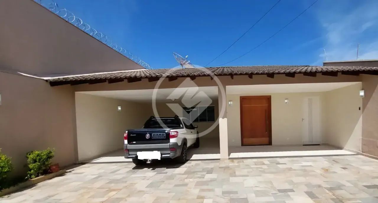Casa à venda com 4 quartos, sendo 4 suítes  290 m²- Brasil - Uberlândia/MG codigo: 288043