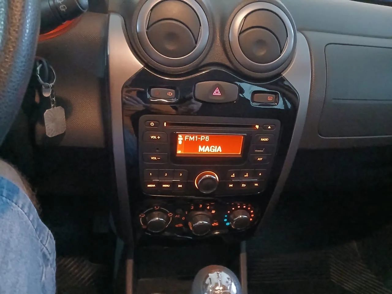 Renault Sandero Expression Hi-flex 1.0 16V 5P 2014 - Foto 2