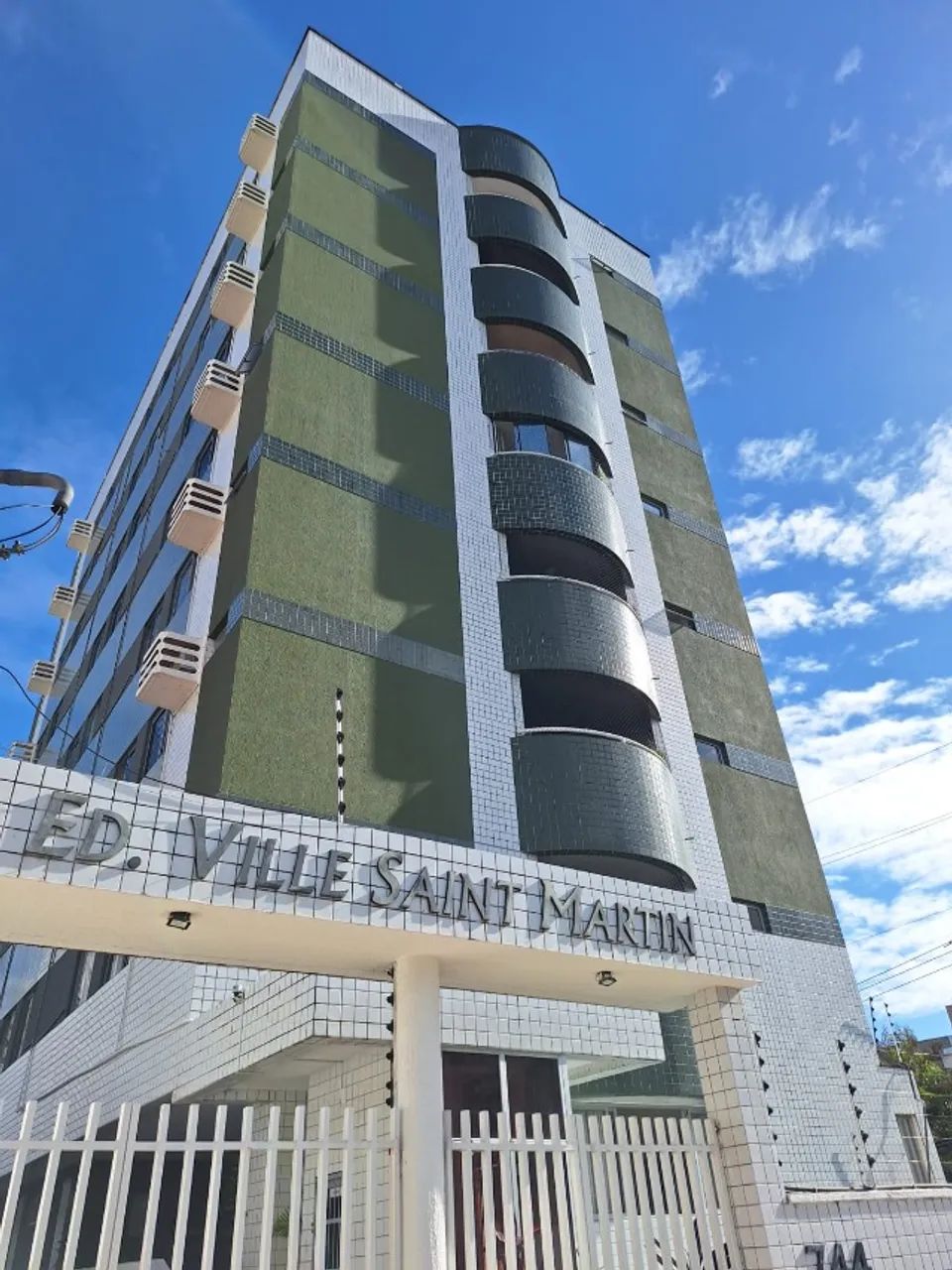 Edifício Ville Saint Martin - Apto 3/4 sendo 1 suite, de 88 m², 2 vagas por 349.999,00 