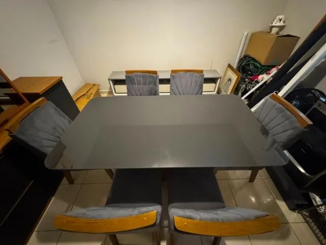 Mesa de jantar com 6 cadeiras