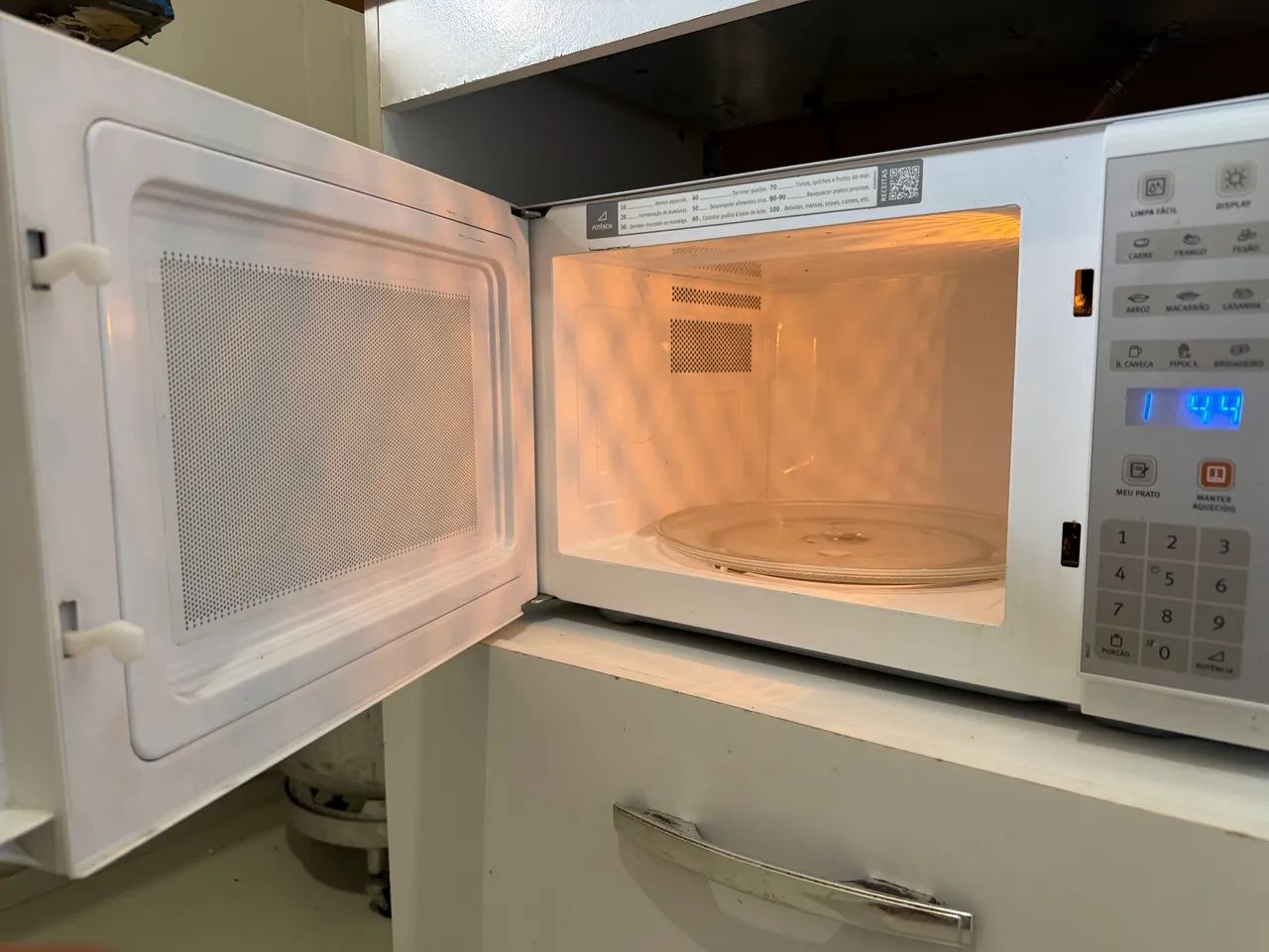 Microondas Eletrolux 31 litros - Foto 3